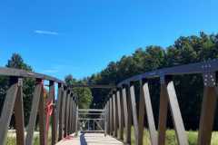 Geh- und Radbrücke Bogen über die Staatsstraße St 2139  in Bärndorf