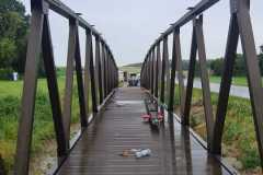 Geh- und Radbrücke Bogen über die Staatsstraße St 2139  in Bärndorf