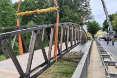 Geh- und Radbrücke Bogen über die Staatsstraße St 2139  in Bärndorf