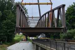 Geh- und Radbrücke Bogen über die Staatsstraße St 2139  in Bärndorf