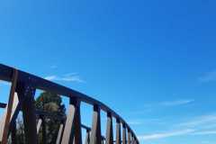 Geh- und Radbrücke Bogen über die Staatsstraße St 2139  in Bärndorf